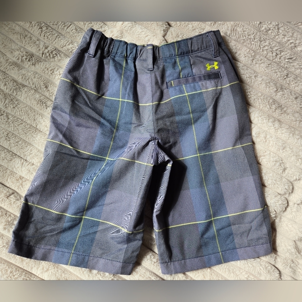 Boy Under Armour Golf Shorts M Plaid Preppy Travel Hamptons